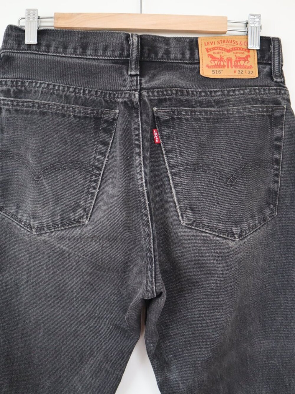 Levi's 516 Slim Straight Black Jeans, Size 32/32